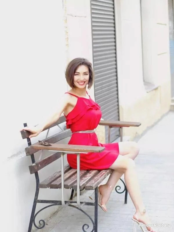 Alina Profile image 1