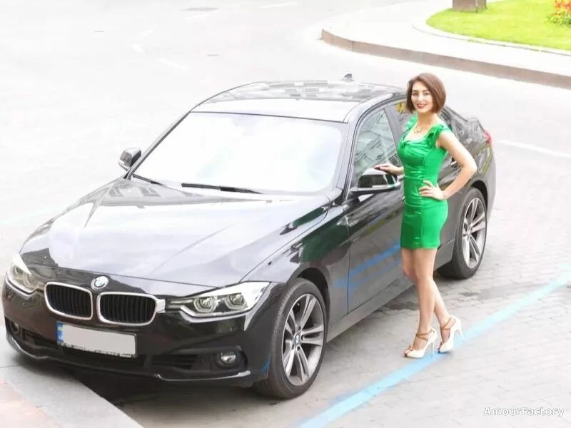 Alina Profile image 4