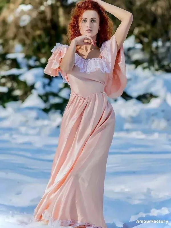 Elena Profile image 2