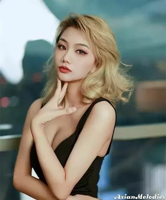 Rose Profile image 2