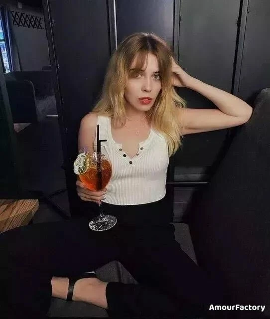 Yana Profile image 1