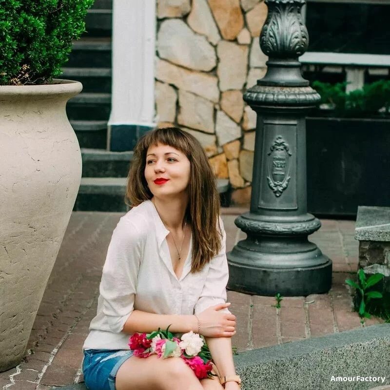 Christina Profile image 4