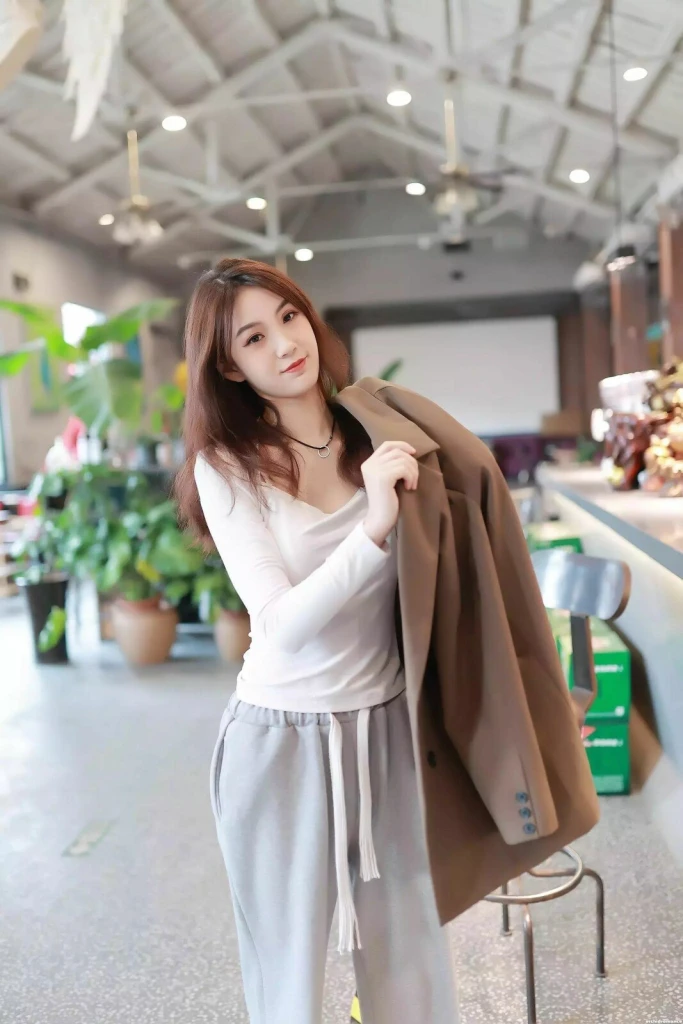 Betsy Profile image 2