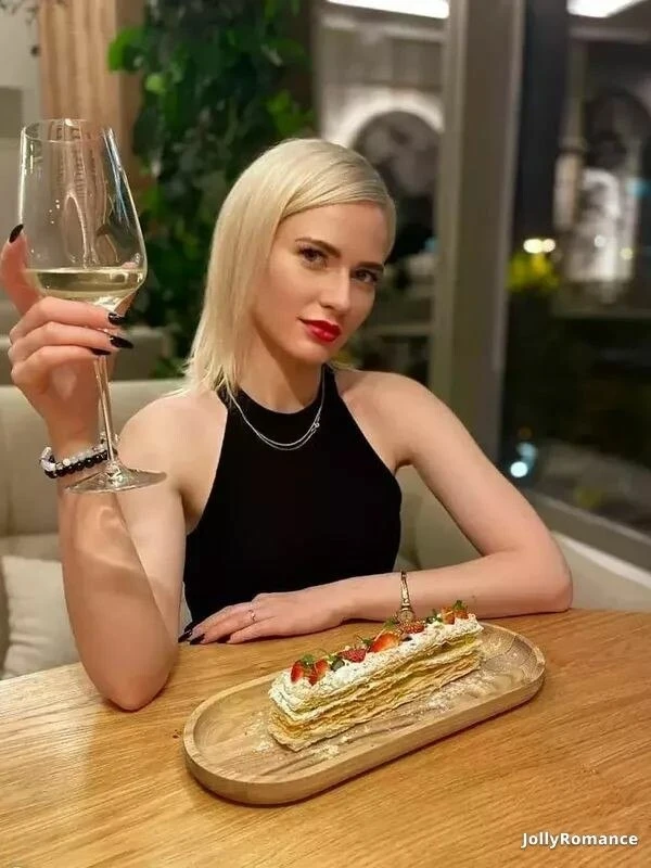 Anastasia Profile image 4