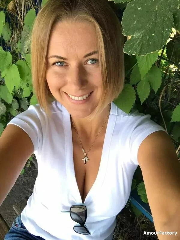 Viktoria Profile image 1