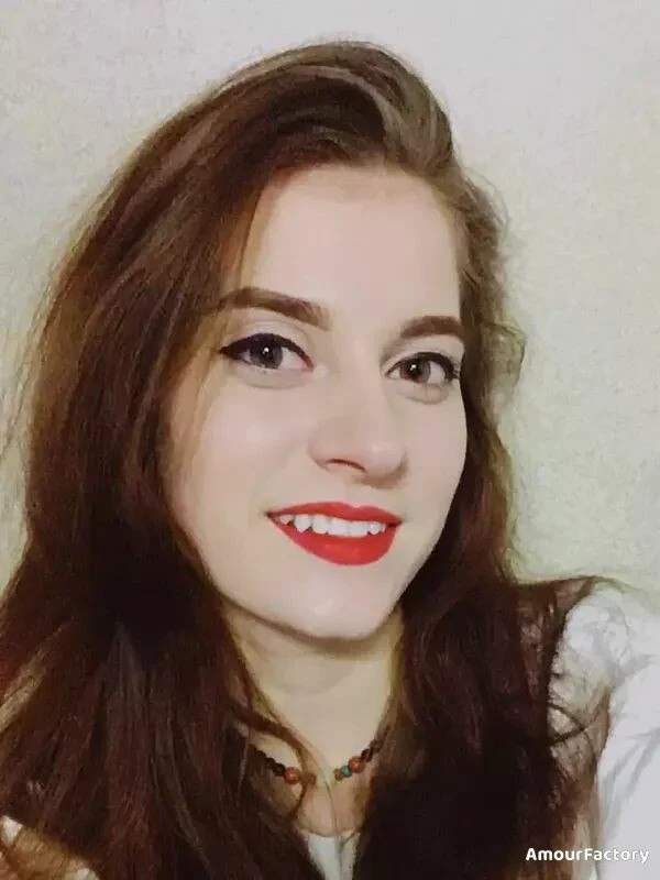 Olena Profile image 1