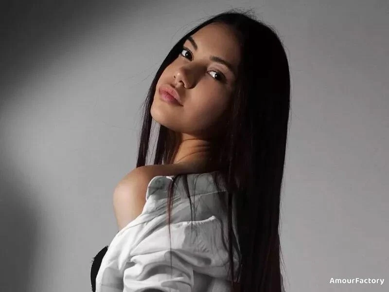 Karina Profile image 3