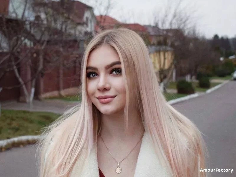 Valeria Profile image 4