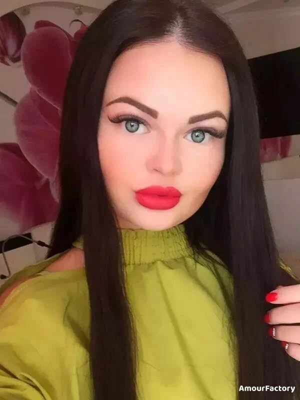 Anna Profile image 1