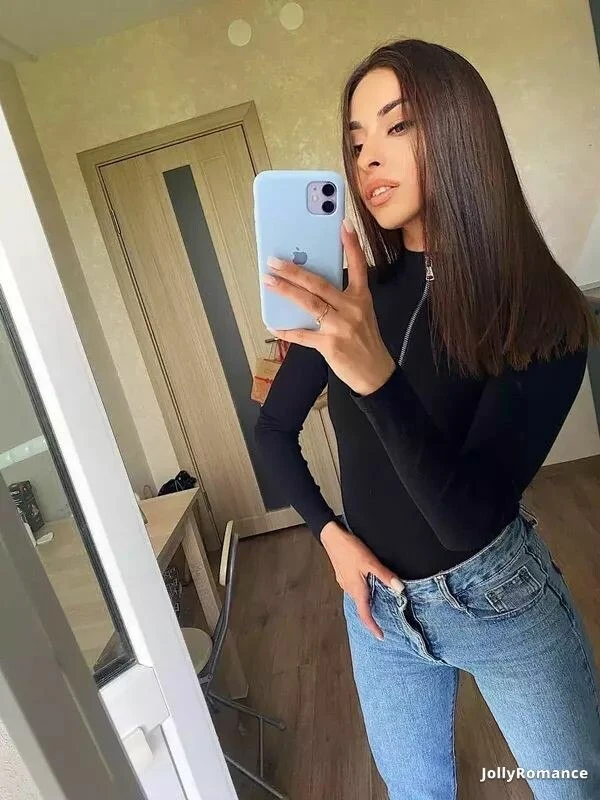 Veronika Profile image 4