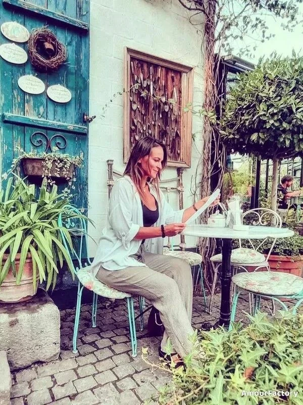 Olena Profile image 1