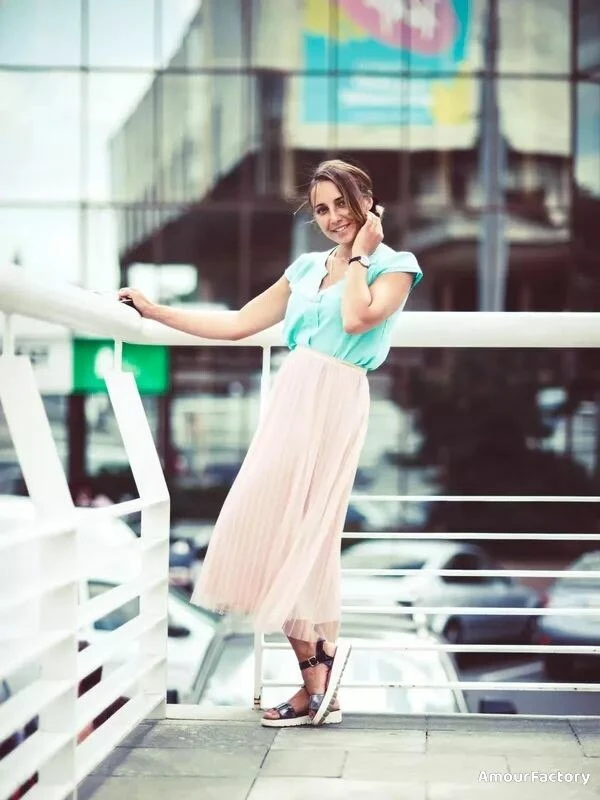 Oksana Profile image 2