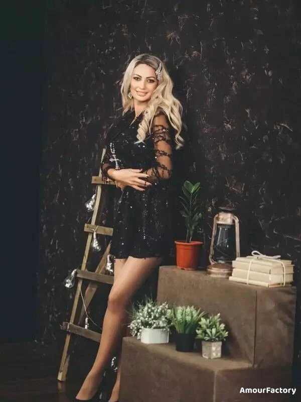 Alisa Profile image 1