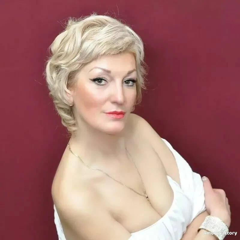 Valeria Profile image 2