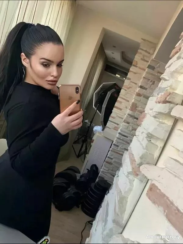 Alena Profile image 4