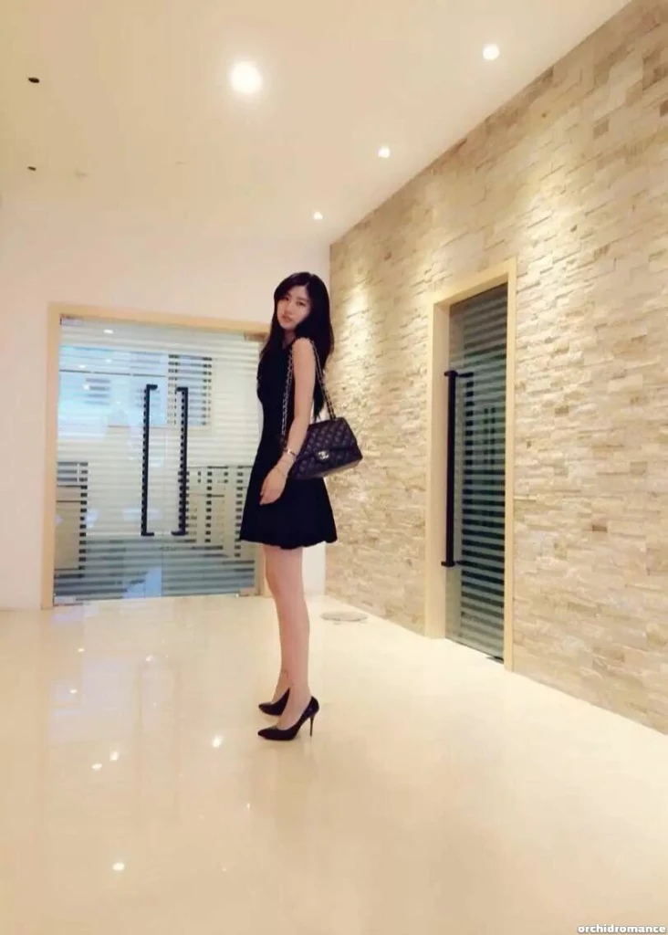 Emma Profile image 3