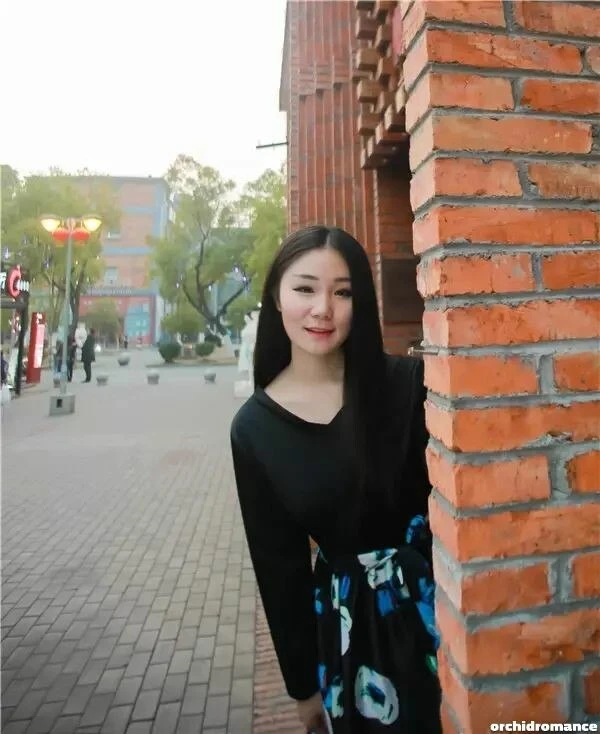 Lingling Profile image 3