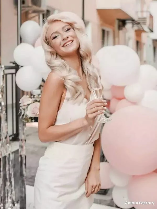 Valeria Profile image 4