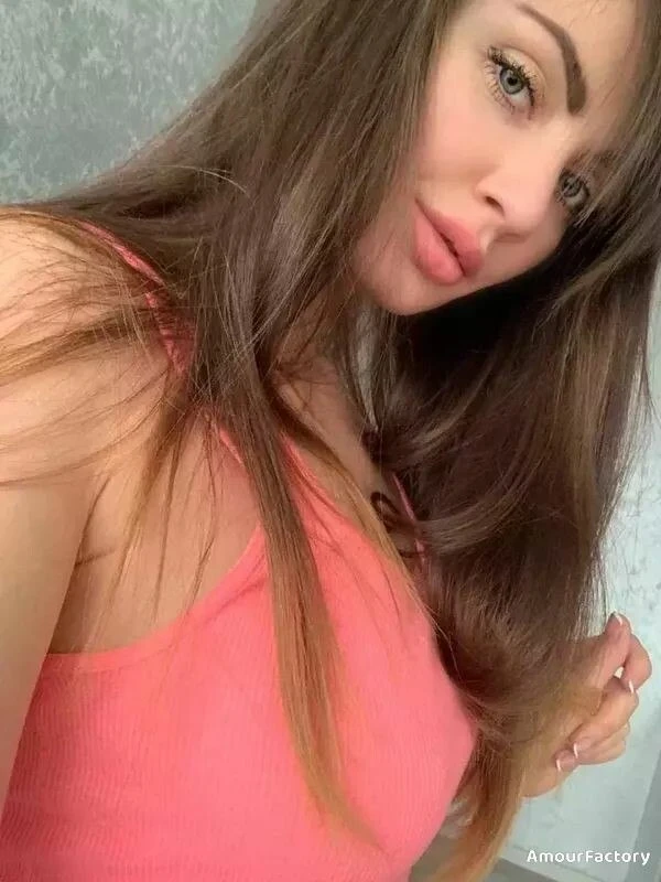 Yana Profile image 4