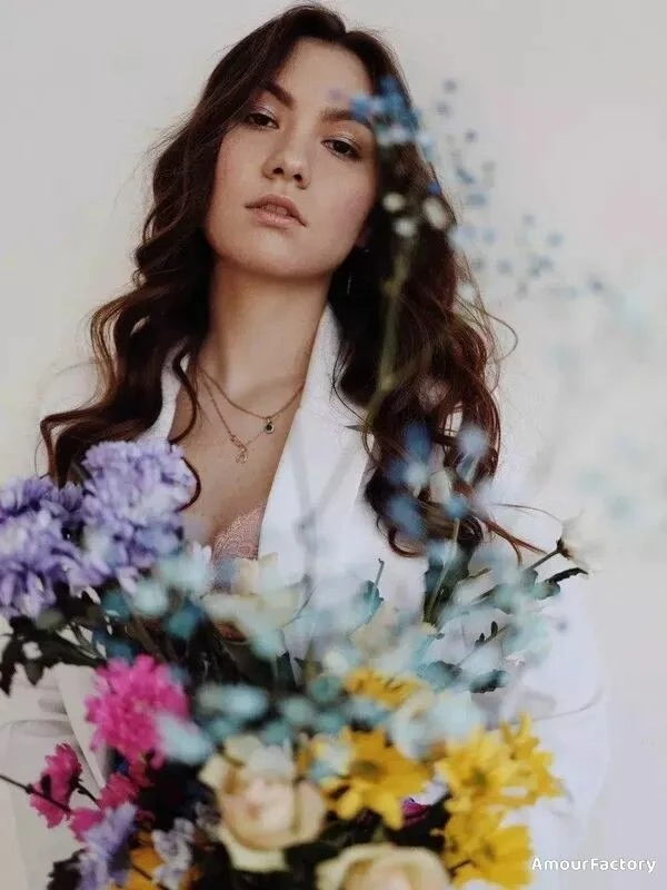 Roza Profile image 2