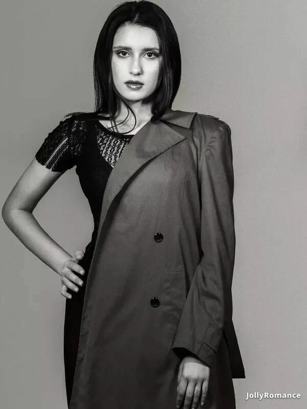 Elena Profile image 4