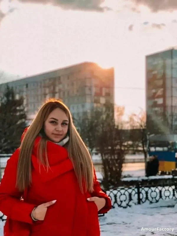 Julia Profile image 2