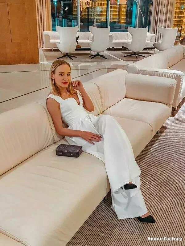 Nelya Profile image 1