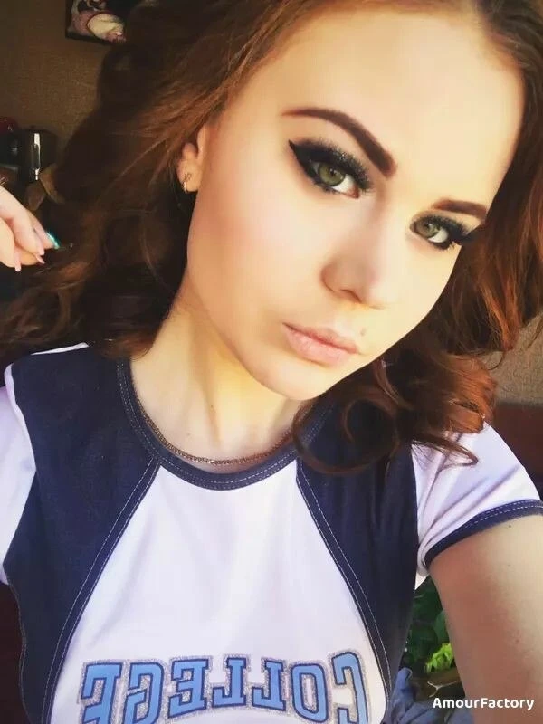 Liana Profile image 2