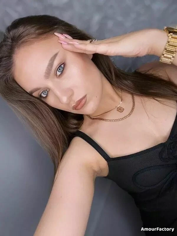 Larisa Profile image 3