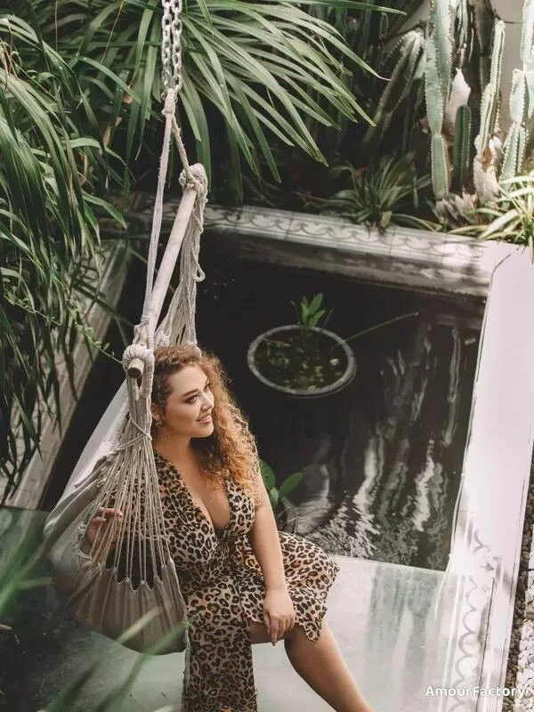 Karina Profile image 3