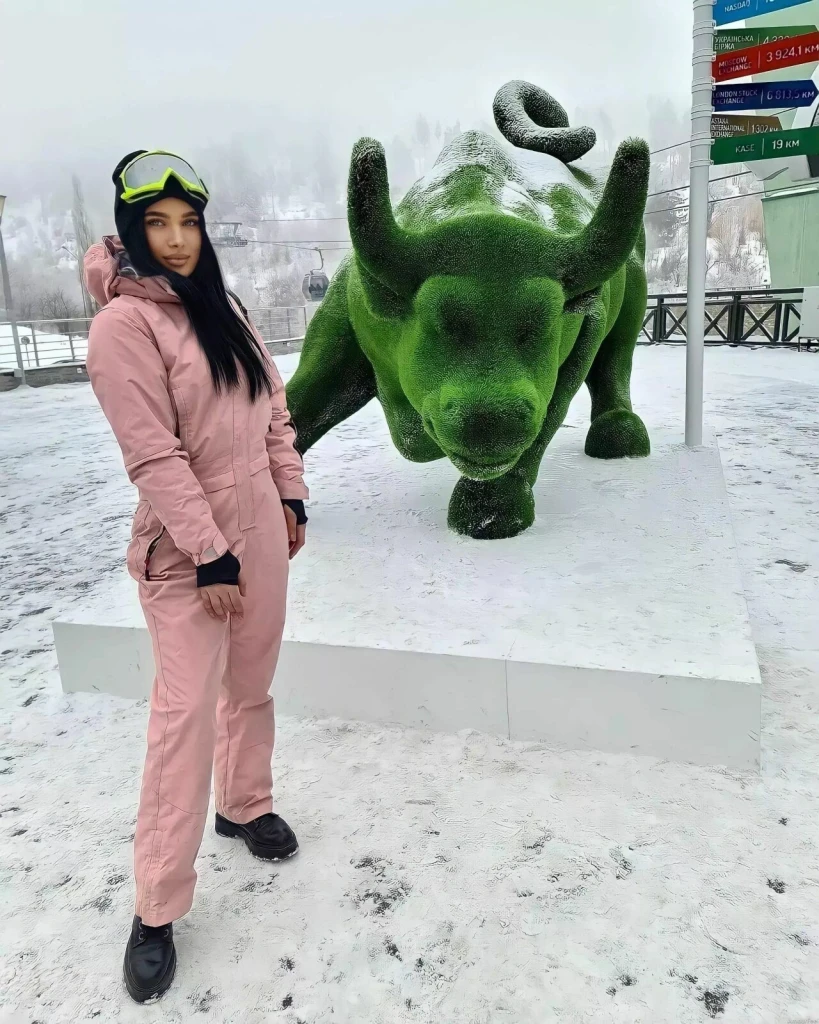 Yuliya Profile image 3