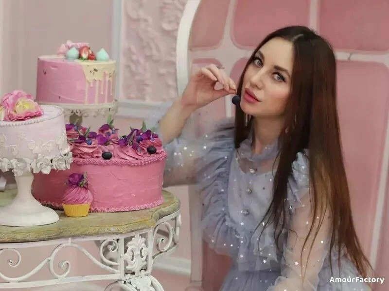 Syuzanna Profile image 2