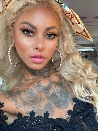 lovelyviv Profile image 3