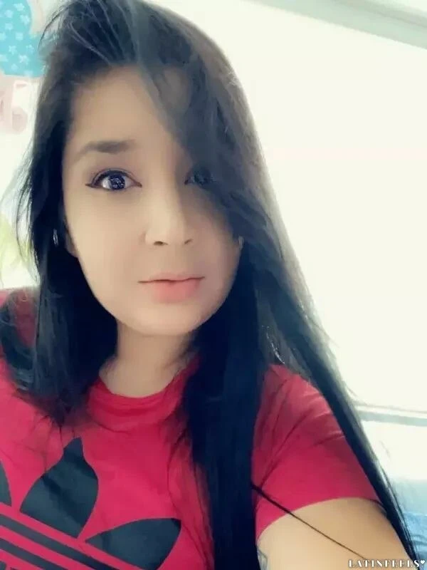 Daniela Profile image 3