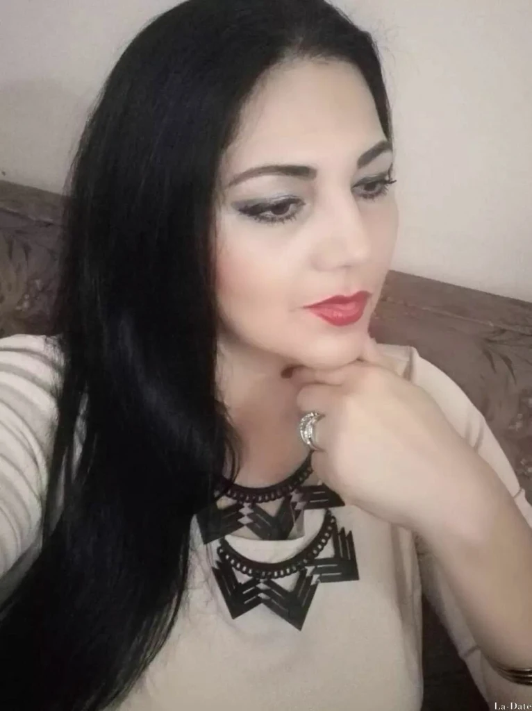 Jennifer Carolina Profile image 4