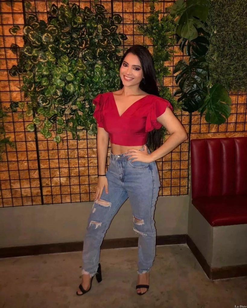 Klaryana Profile image 3