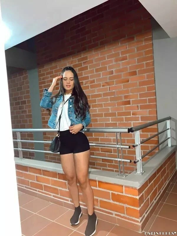 Gabriela Profile image 1