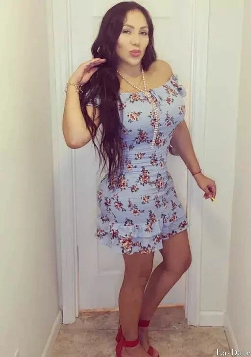 Daniela Profile image 3