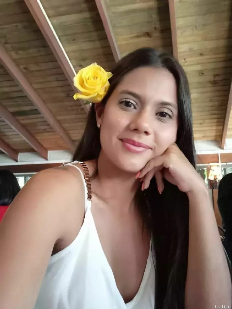 Isabel Profile image 1