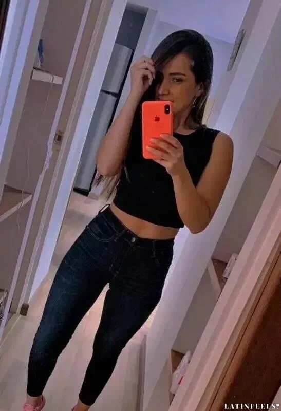 Estefany Profile image 3