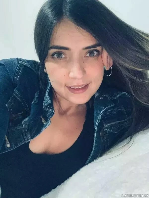 Estefany Profile image 1