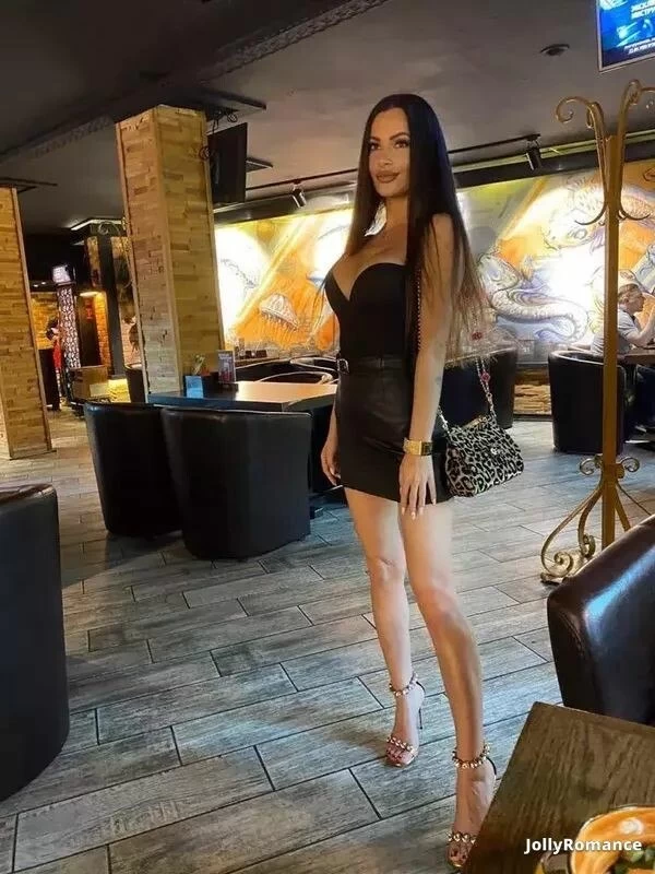 Alexandra Profile image 3