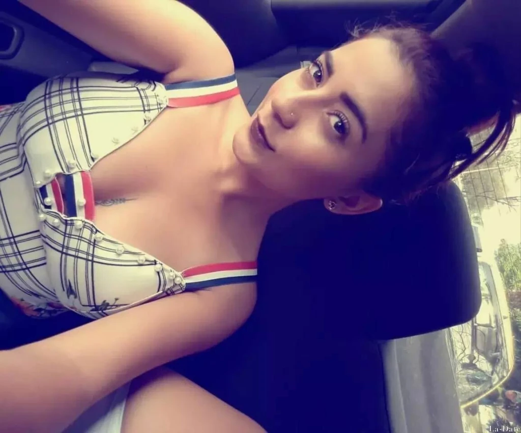 Nazeli Profile image 1