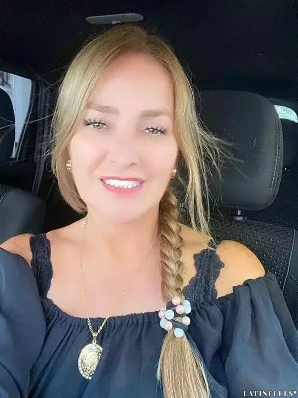 Julieth Profile image 2