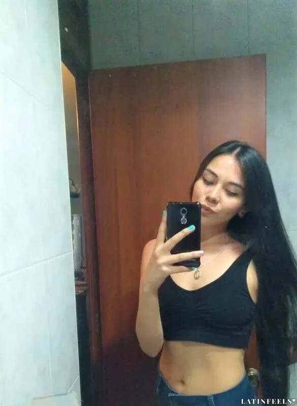 Alejandra Profile image 1