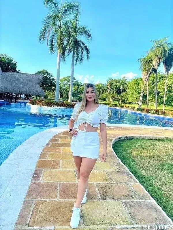 Andrea Profile image 2