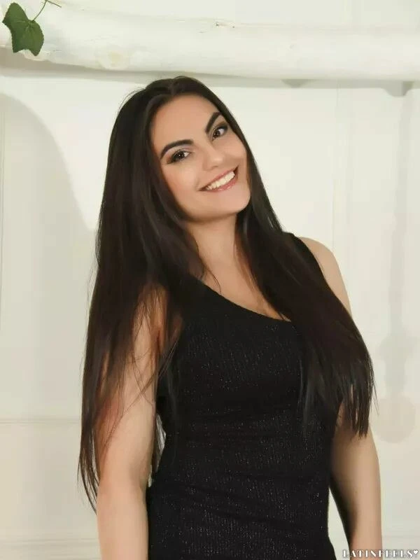 Estefania Profile image 4