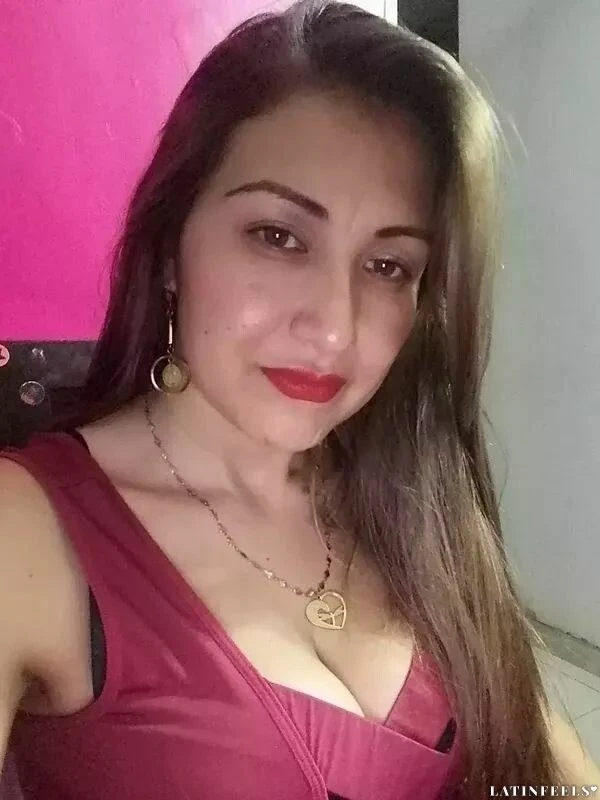 Paola Profile image 3