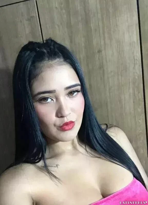 Gloria Profile image 2