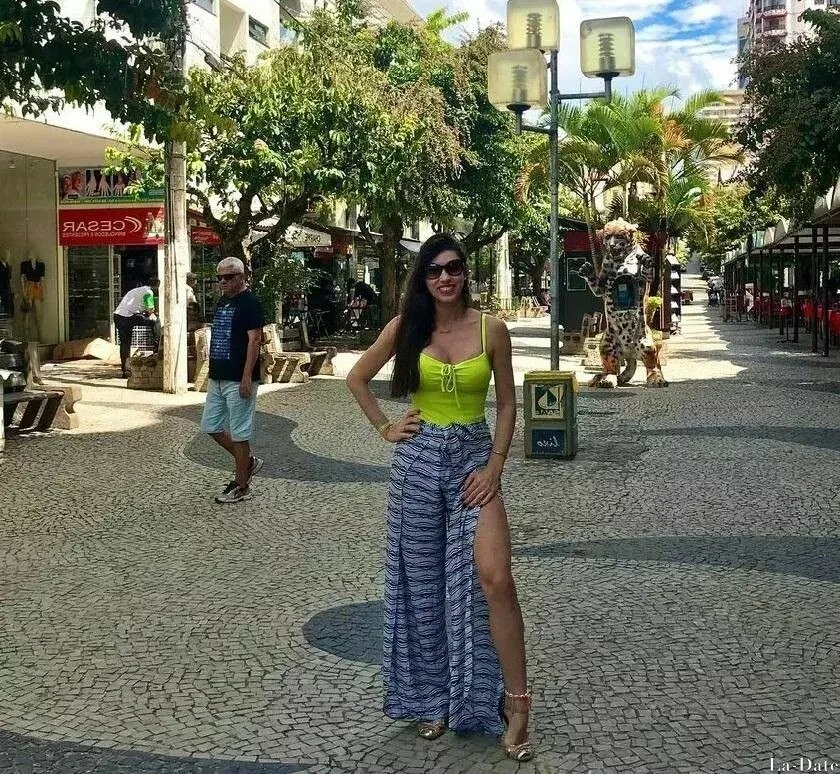 Gloria Profile image 3